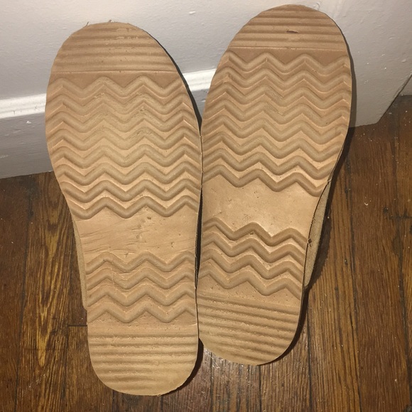 Canadian made genuine sheepskin & leather Boots - Picture 4 of 6